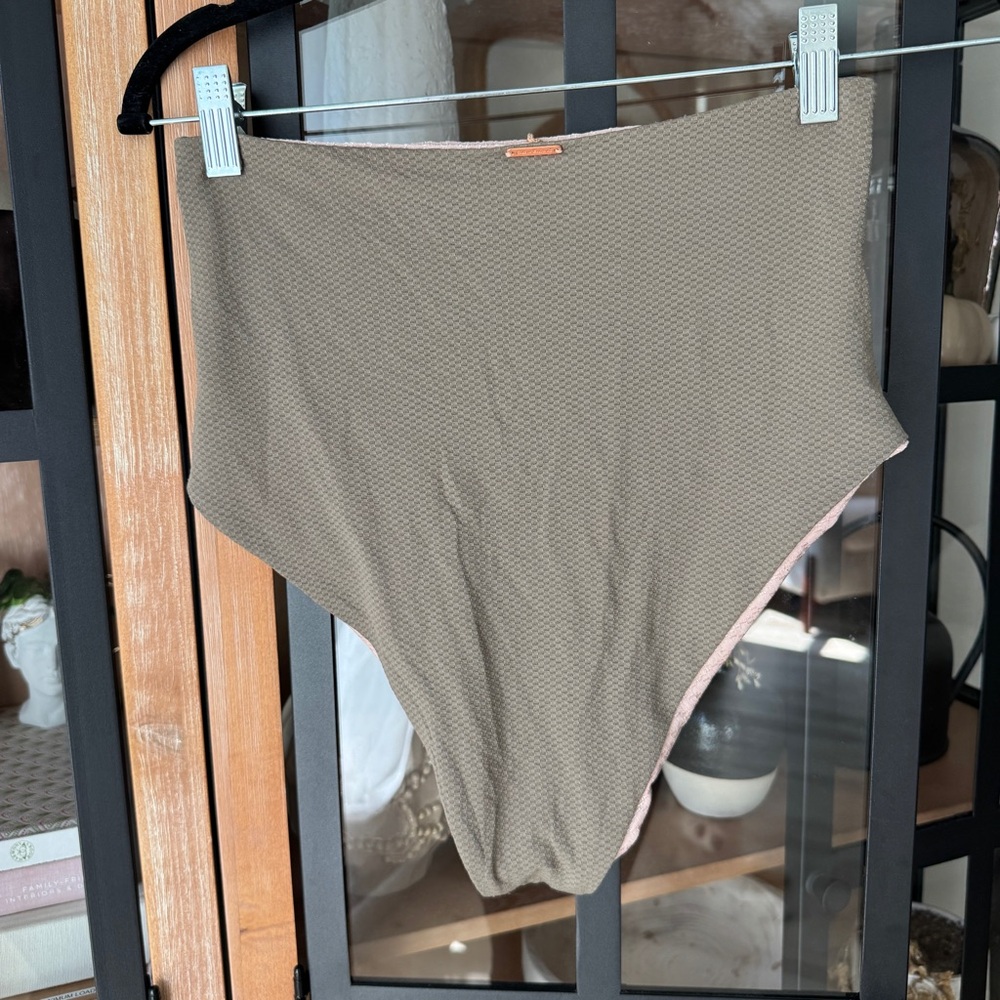 High-Waisted Bikini Set in Olive and Pink - Picture 3 of 11